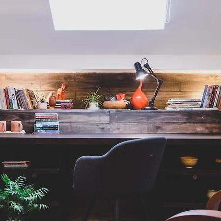 Bunker - The Writer'S Loft 호텔
